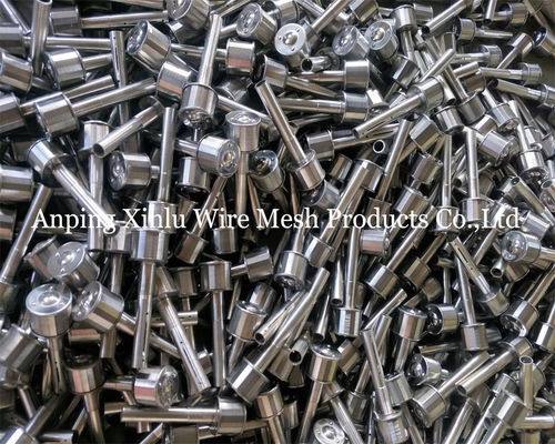 2 Ton Long Neck SS316L Johnson Wire Wrapped Screen Nozzle met ingepast NPT
